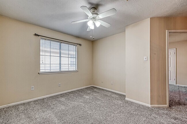 Building Photo - 17935 Western Pass Ln