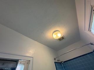 Building Photo - 410 Pell Ave