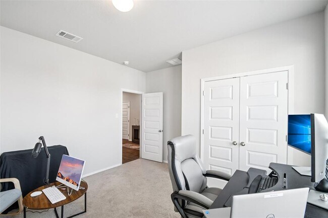 Building Photo - 5525 Sacra Cv