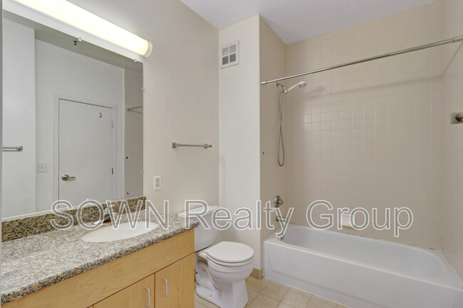 Building Photo - 1007 41st St