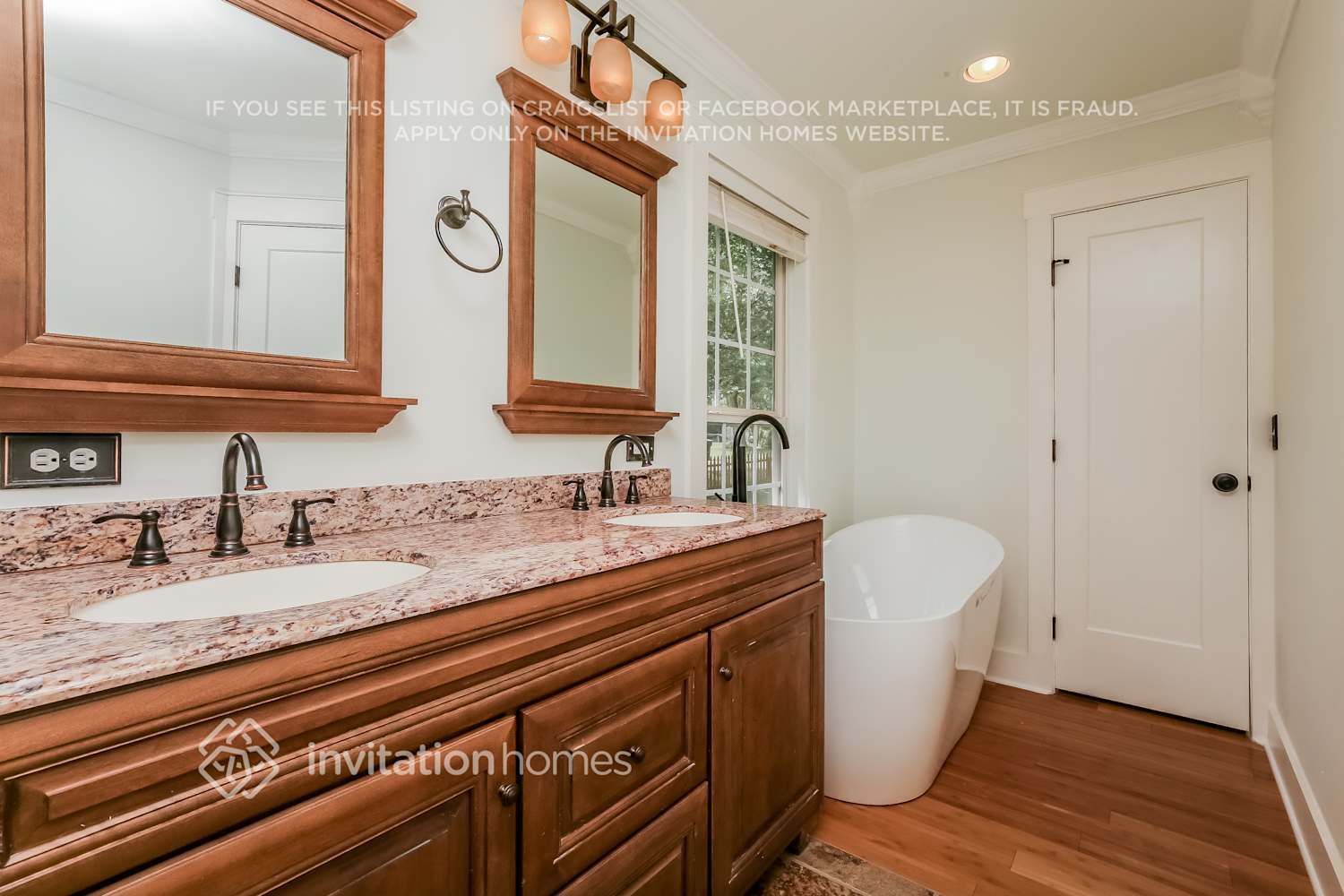 Building Photo - 609 Eastview Cir