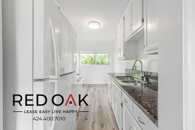 Building Photo - 1726 W 146th St