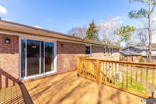 Building Photo - 1116 Tyler Rd NW