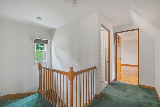 Building Photo - 840 Neely Heights Ave