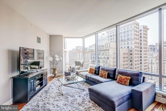 Building Photo - 1414 S Penn Square