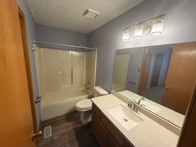 Building Photo - 602 Topaz Ln