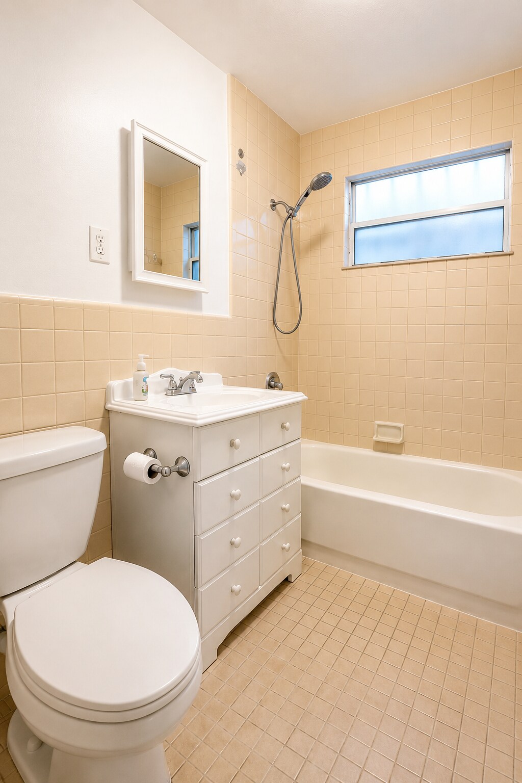 Building Photo - 911 Burch Dr