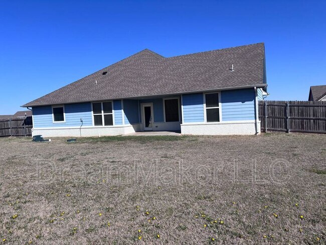 Building Photo - 3102 SE 34th St