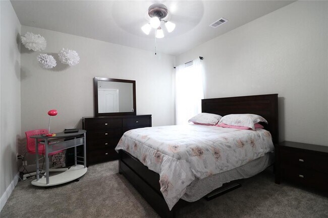 Building Photo - 6126 Emberwood Falls Dr