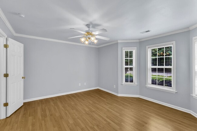 Building Photo - **Cute 3/2 Bungalow in Flaherty Farms**