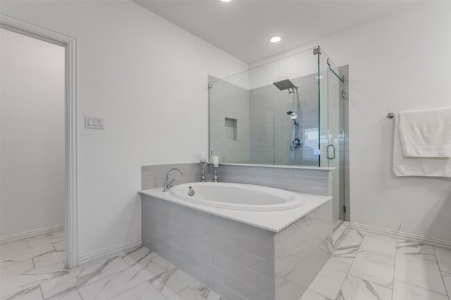 Building Photo - 1732 Ann St