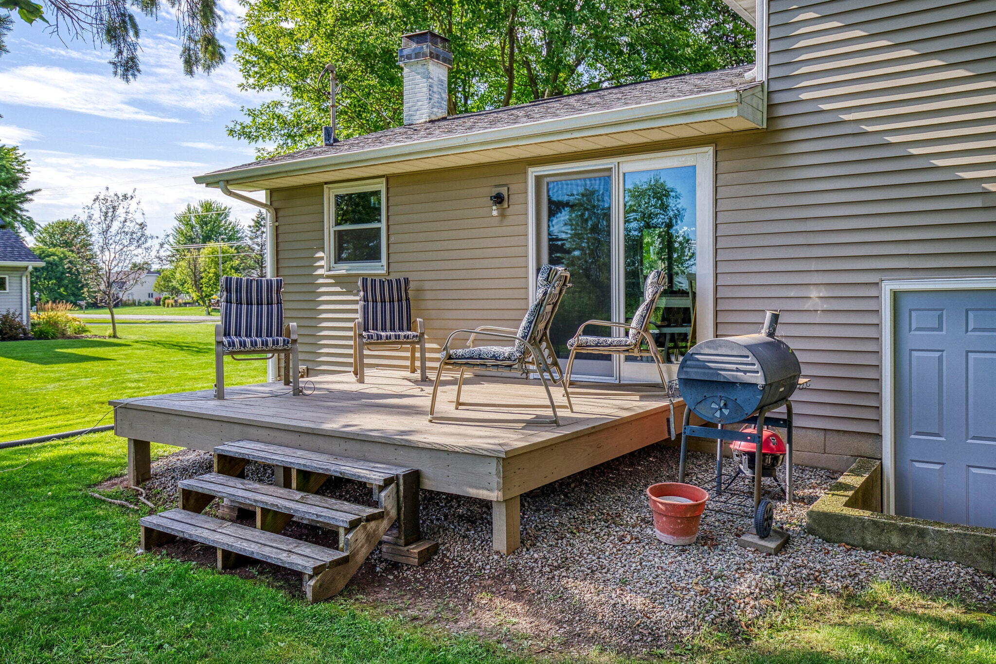 Deck - W5881 Manitowoc Rd