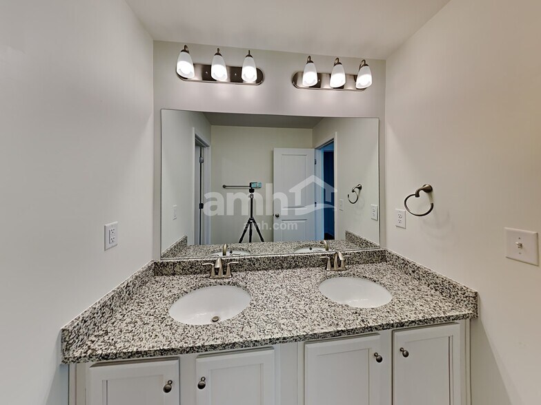 Building Photo - 409 Tributary Ln