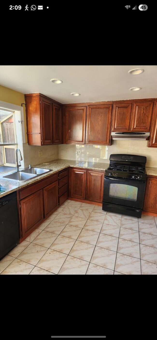Building Photo - 2371 Antelope Dr