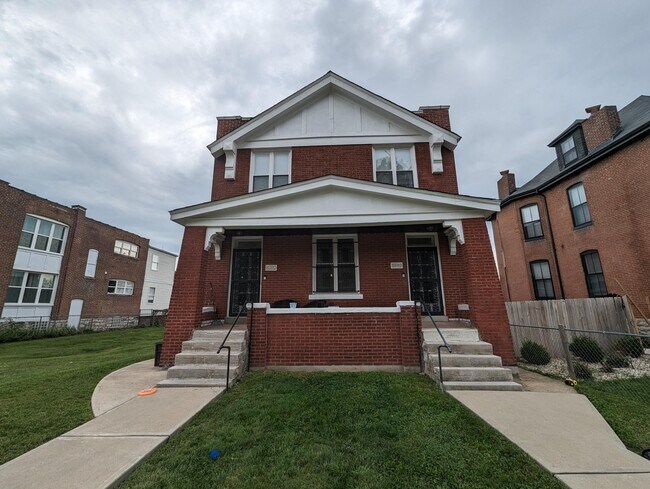 Building Photo - 5940 Cates Ave