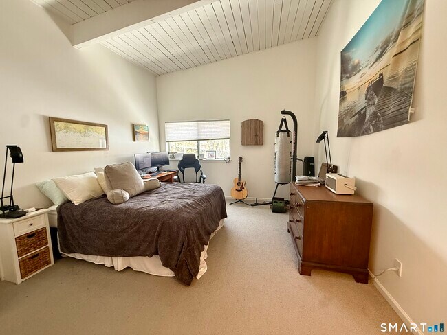 Building Photo - 85 Ledgebrook Dr