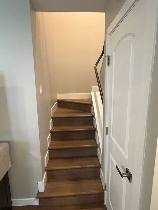 Building Photo - Capitola Knolls, Remodeled 3bd. 1.5ba two-level townhome