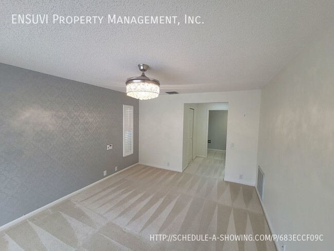 Building Photo - 5003 Bridgeport Dr