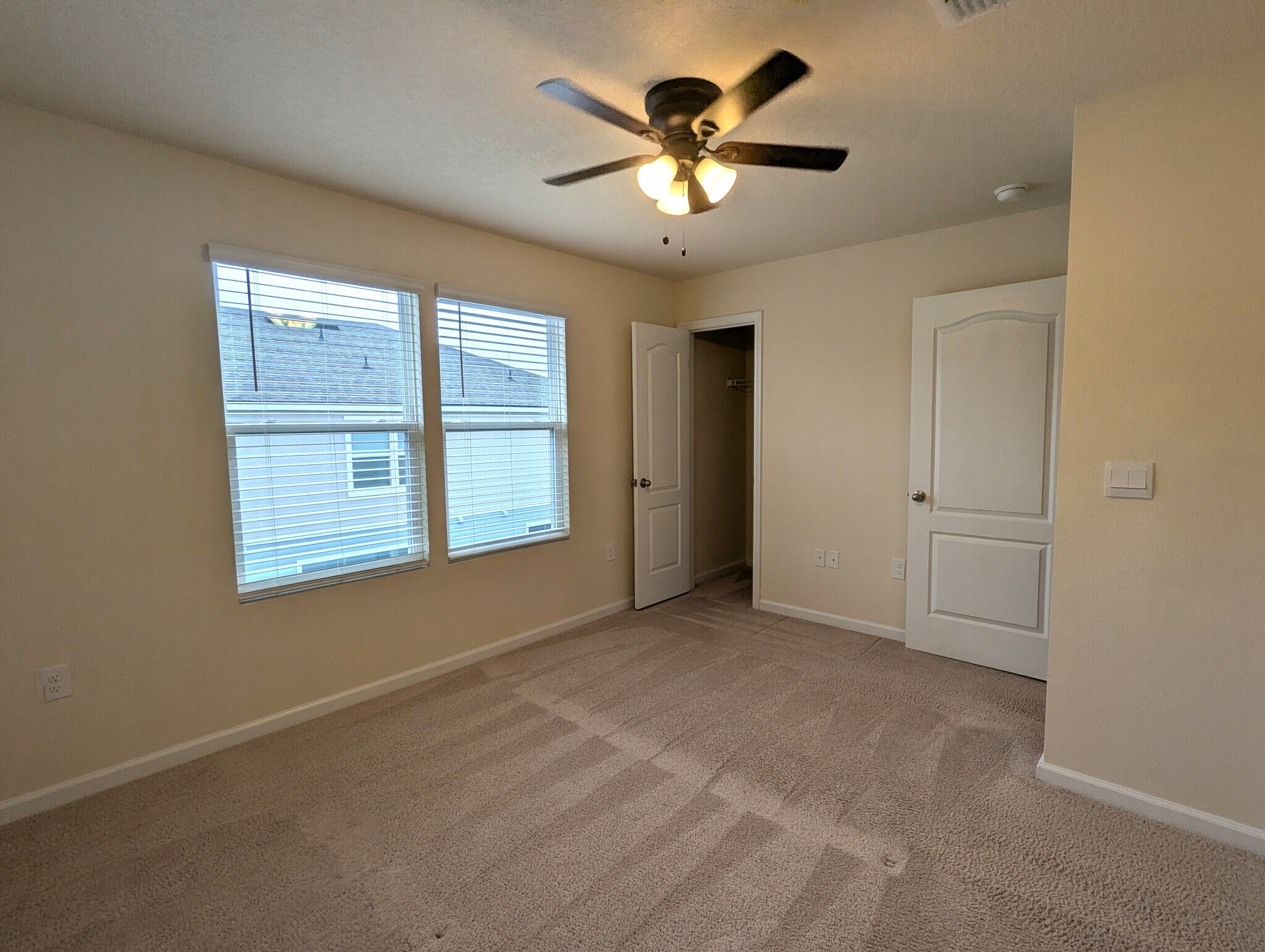 Building Photo - 4064 Oak Mill Rd