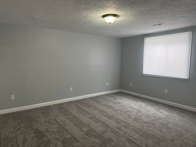 Building Photo - 620 Garvey Ln