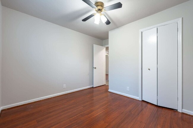 Building Photo - 207 Whitnel Dr