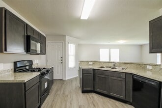 Building Photo - 14000 Lahontan Dr