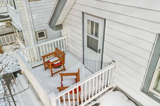 Building Photo - 4518 N Woodburn St