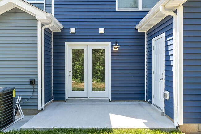 Building Photo - Nautilus Landing Luxury Townhouse