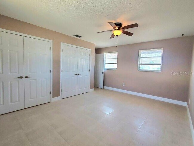 Building Photo - 910 Santa Brigida Ct