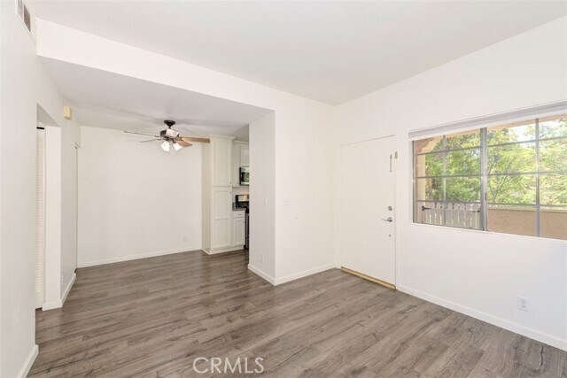 Building Photo - 9 Gaviota