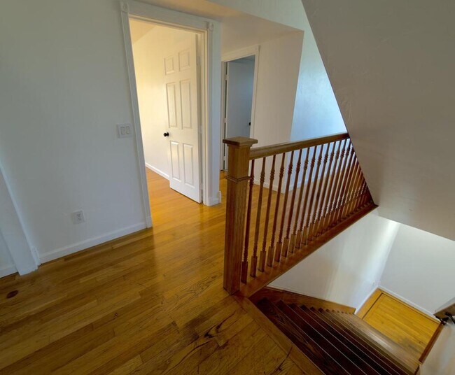 Building Photo - 731 Beryl St