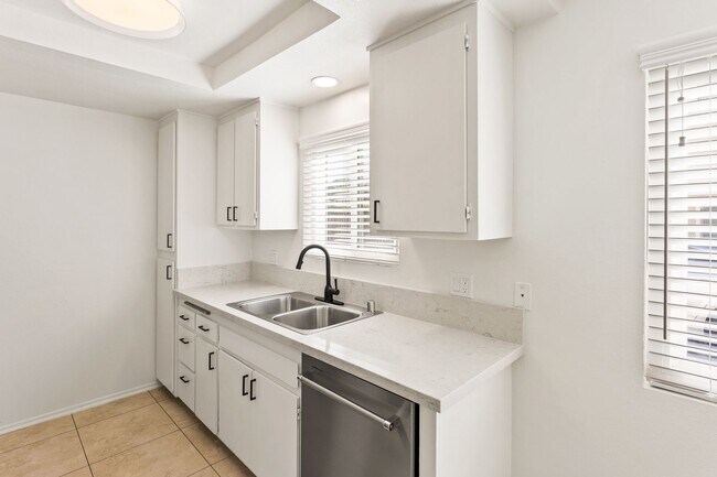 Building Photo - 17972 Baron Cir