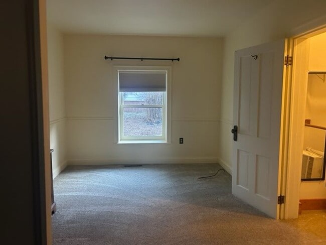 Building Photo - Historic 3-bedroom, 1-bath home in Downtown Glenwood Springs!