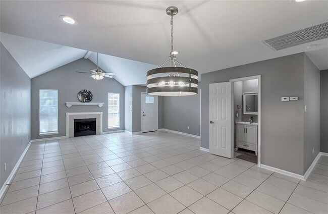 Building Photo - 3607 Hampstead Ct