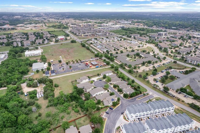 Building Photo - 11309 Birlandier Ct