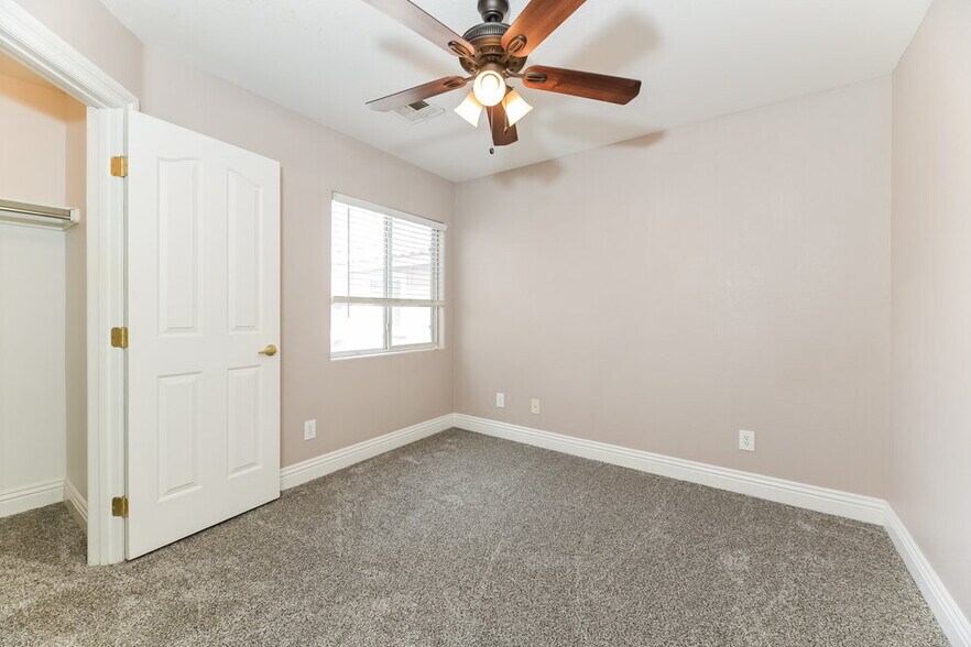 Building Photo - 1748 Crow Creek Ave