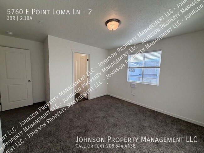 Building Photo - 5760 E Point Loma Ln