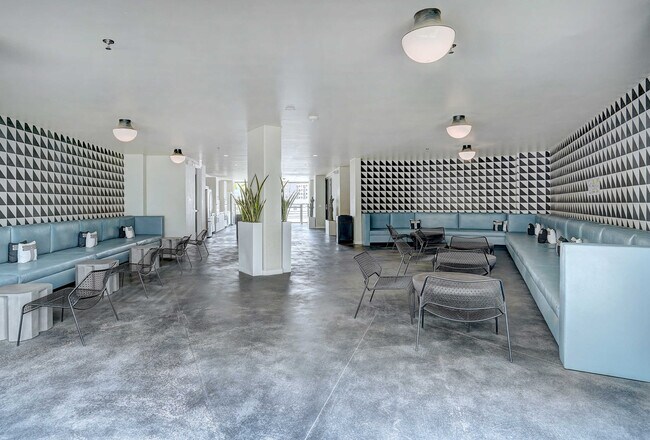 Building Photo - 800 Embassy Dr