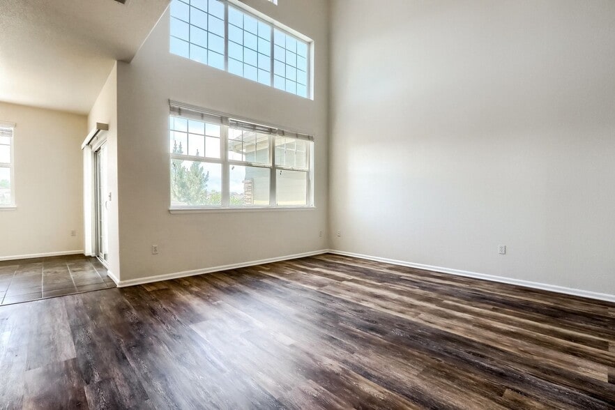 Building Photo - 3681 S Perth Cir