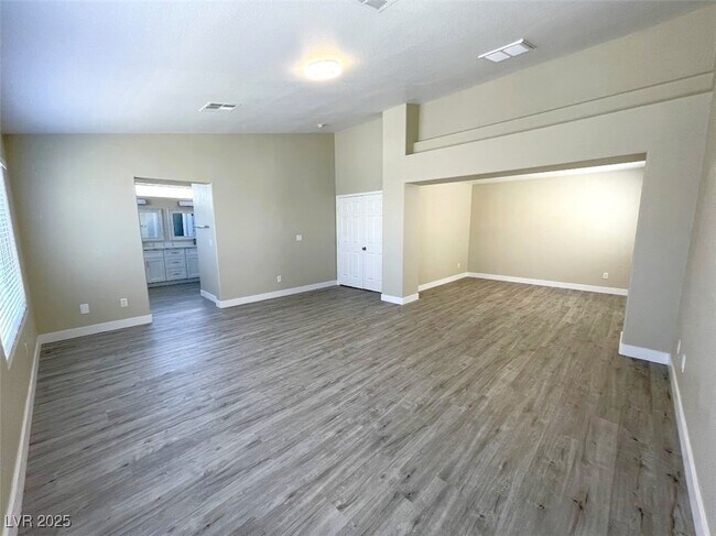 Building Photo - 8050 Villa Avada Ct