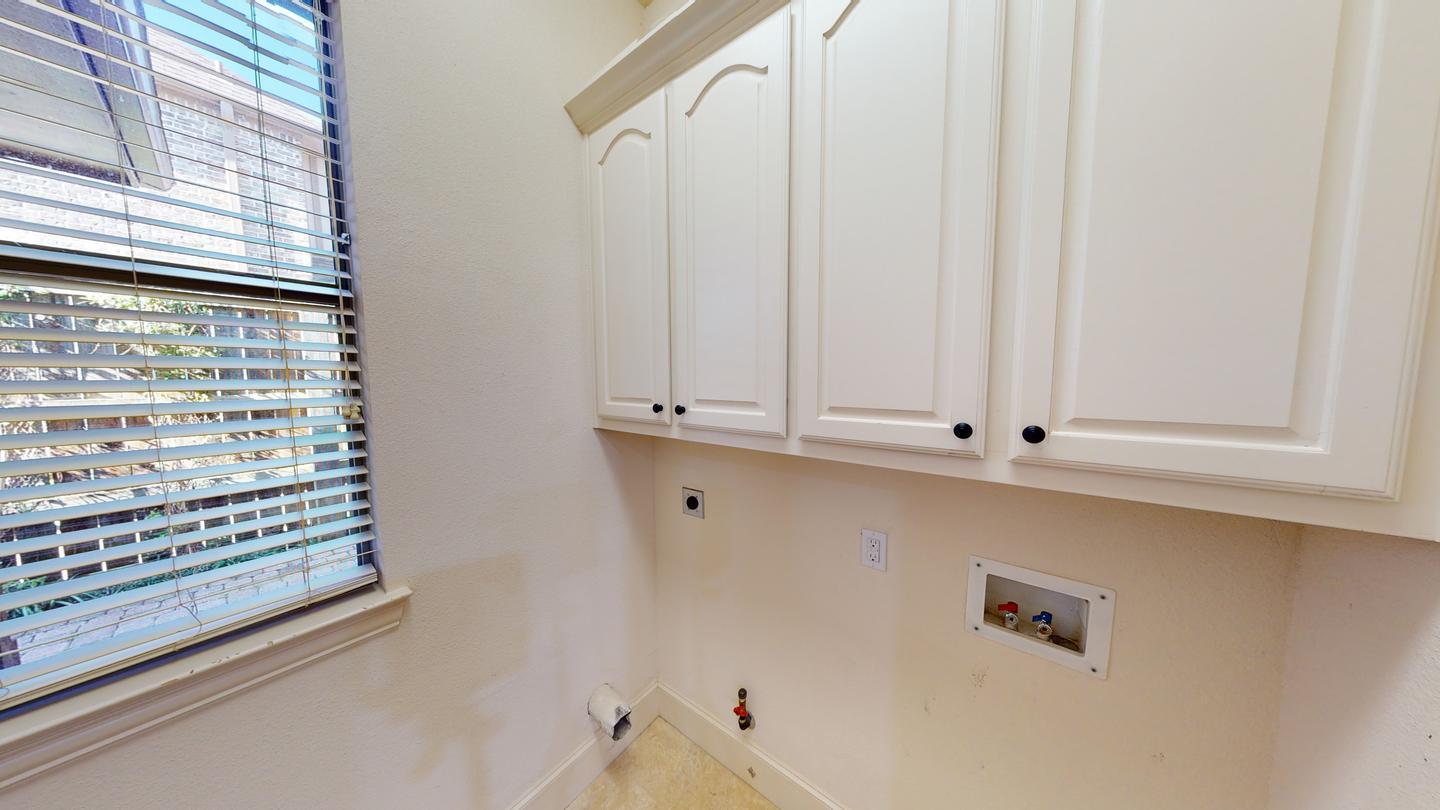 Building Photo - Elegant Central Dallas home 2.5 blocks from Knox-Henderson