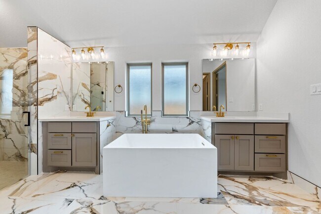 Building Photo - 316 Hulda Trl