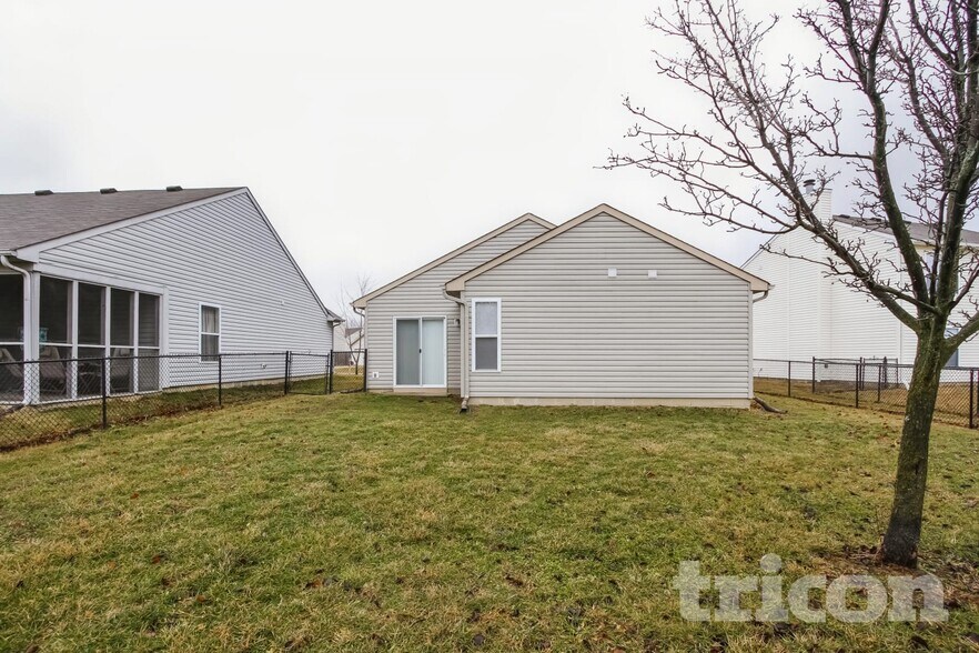 Building Photo - 10549 Kensil St