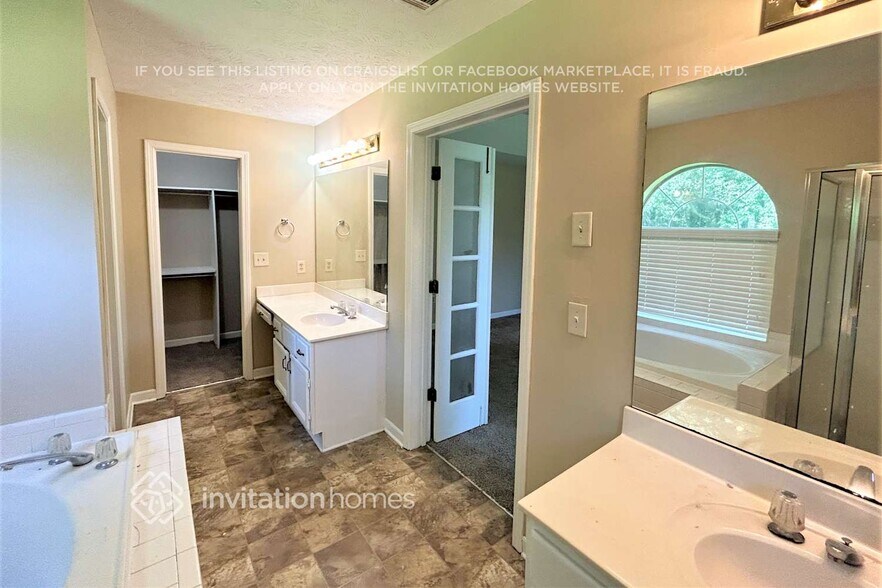 Building Photo - 3508 Tiffany Dr SE