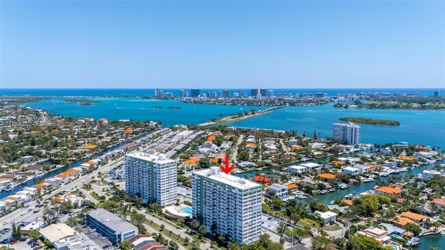 Building Photo - 2100 Sans Souci Blvd