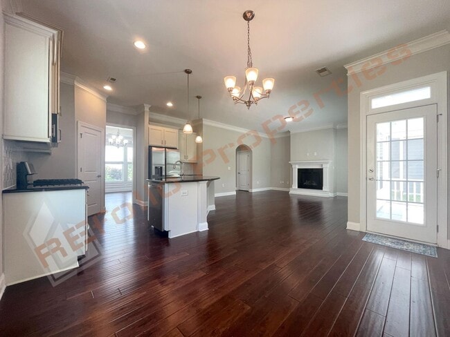 Building Photo - Lovely & Spacious 3 Bedroom, 2.5 Bathroom ...