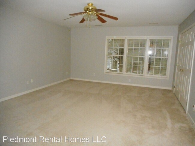 Building Photo - 3 br, 2.5 bath House - 5 Mainsail Ct.
