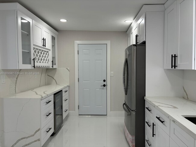 Building Photo - 3609 SW 23rd St