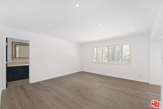 Building Photo - 2937 Deep Canyon Dr