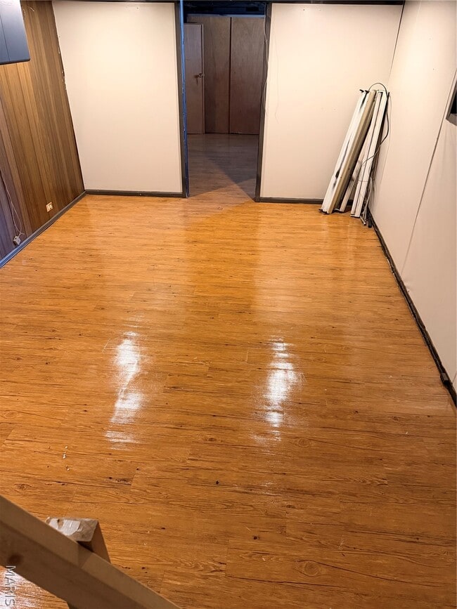 Building Photo - 3915 Schiller Pl